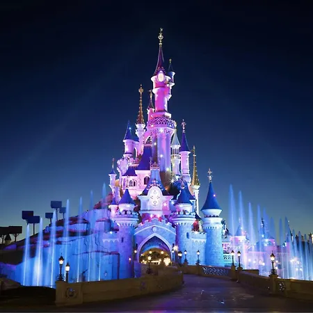 *Disneyland-Paris* 9 Pers, 2 Parkings, Wifi, Ac Montevrain Exterior photo